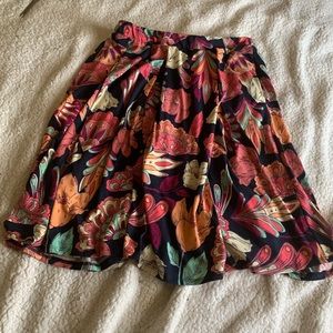 LULAROE Midi Skirt w/pockets!! MADISON Floral print